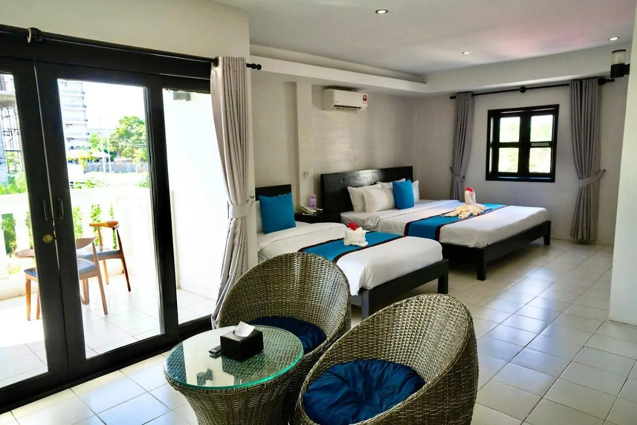 Mary Beach Hotel & Resort Sihanoukville 4*,