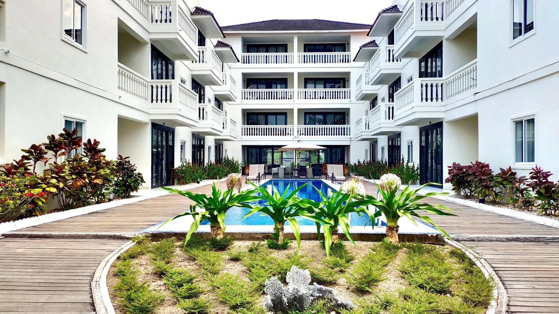 Mary Beach Hotel & Resort Preăh Sihanŭk