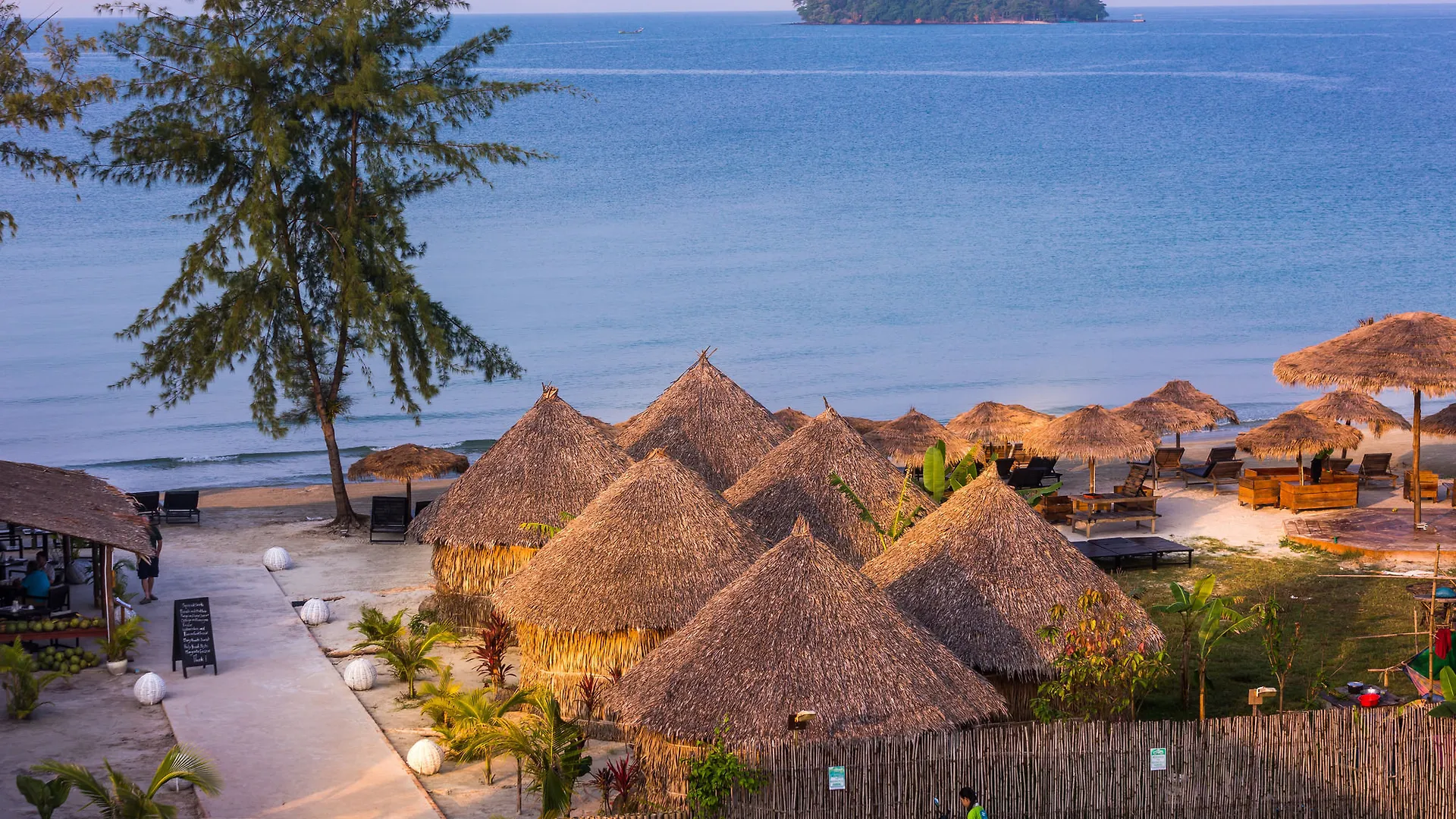 Mary Beach Hotel & Resort Preăh Sihanŭk